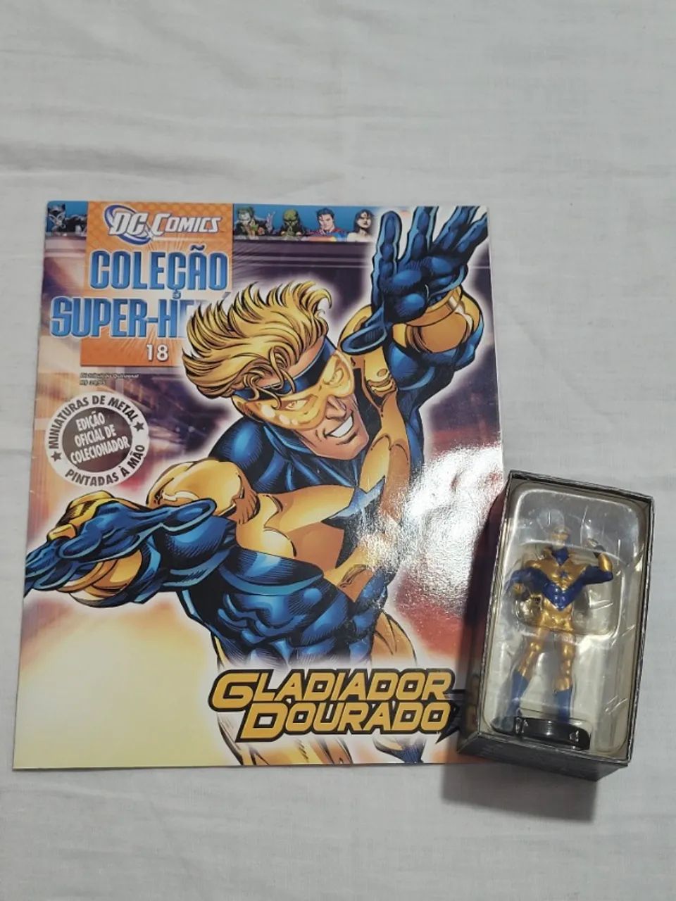 Miniatura Eaglemoss Gladiador Dourado - Edição 18 com caixa e revista