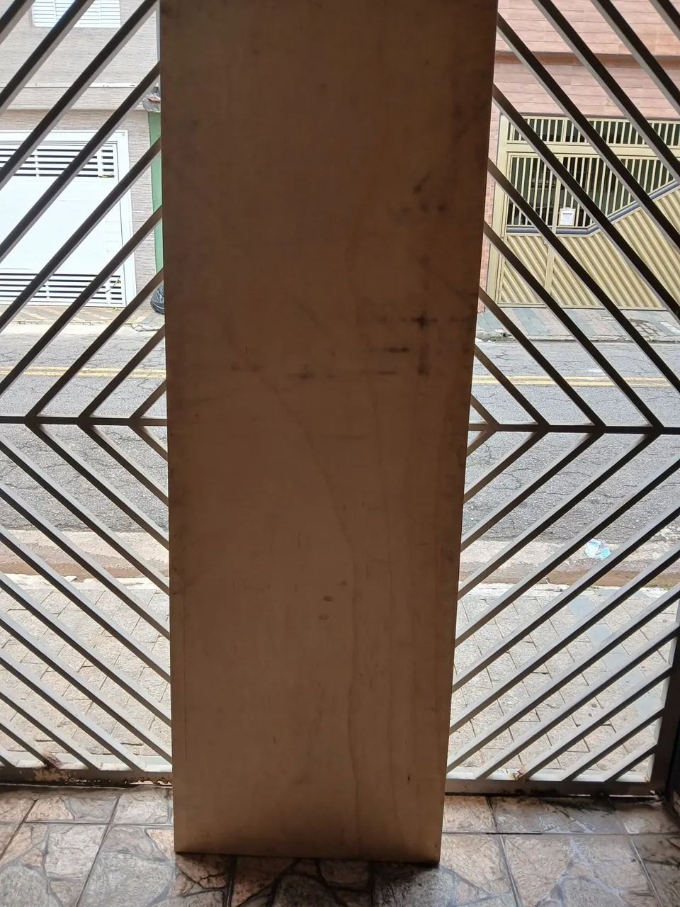 Folha de Porta e Batente. 