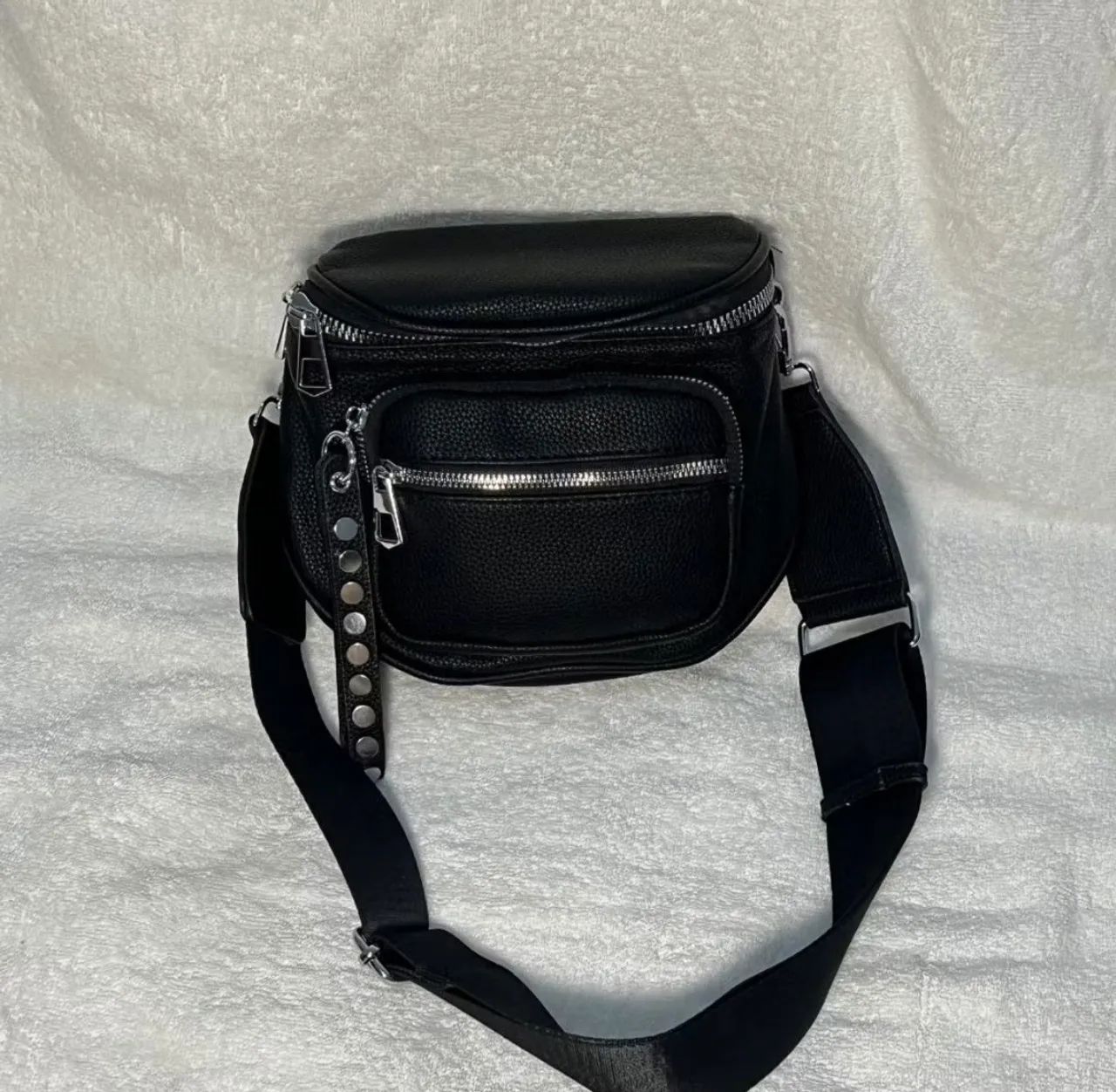 Bolsa / Pochete feminina espaçosa versátil - Foto 5