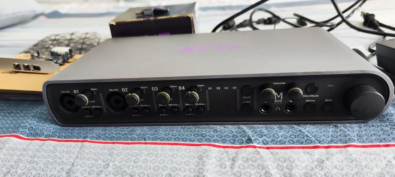 Interface de Áudio Avid Mbox 3 Pro, Placa pci express firewire e