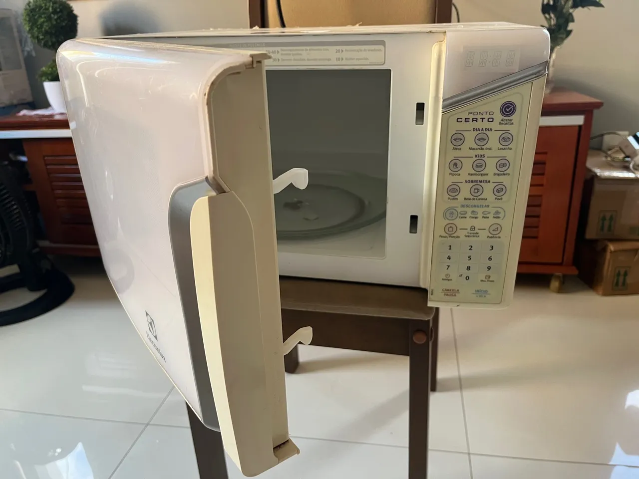 Micro-ondas Electrolux com diversas funções