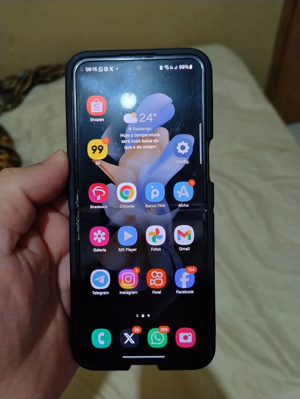 Galaxy Z Flip4 funcionando tudo