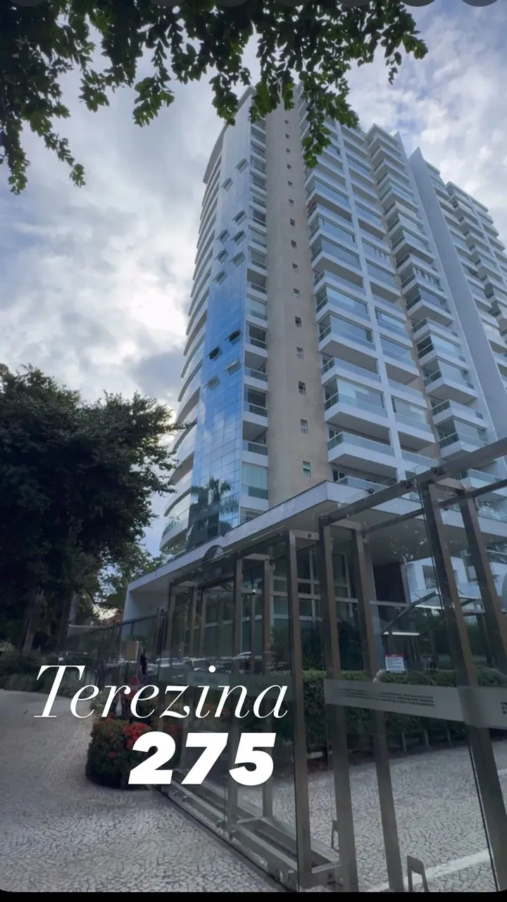 Terezina 275, na região mais nobre de Manaus com 05 suites