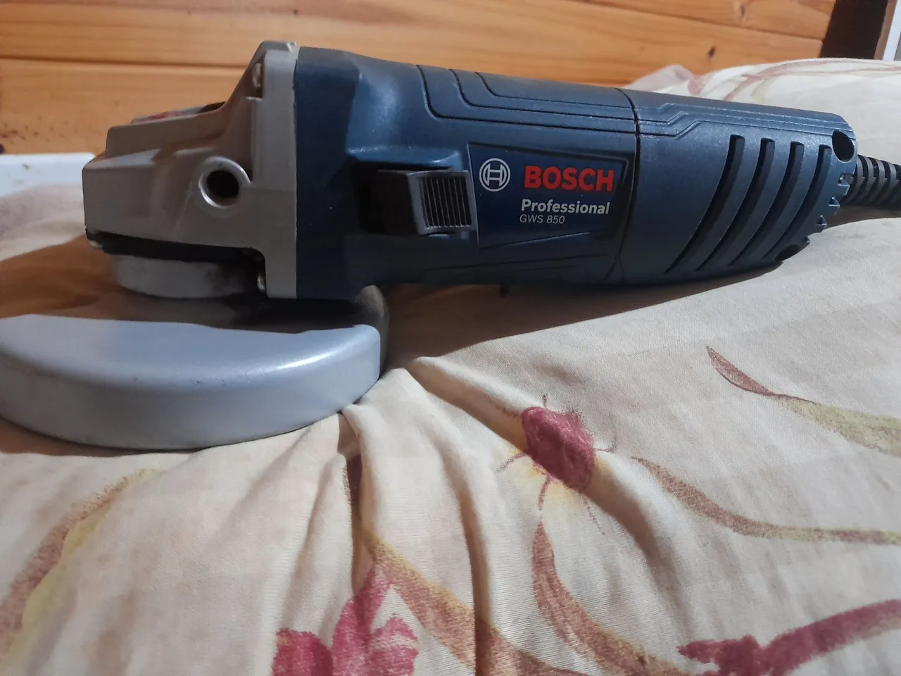Esmerilhadeira Bosch GWS 850 Profissional