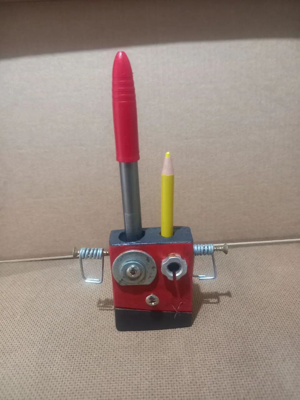 Pencil Holder Robot