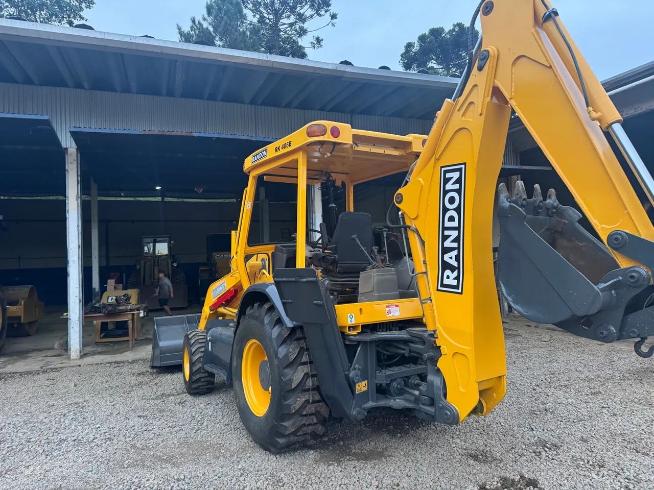 RETROESCAVADEIRA RANDON RK406B - Foto 5