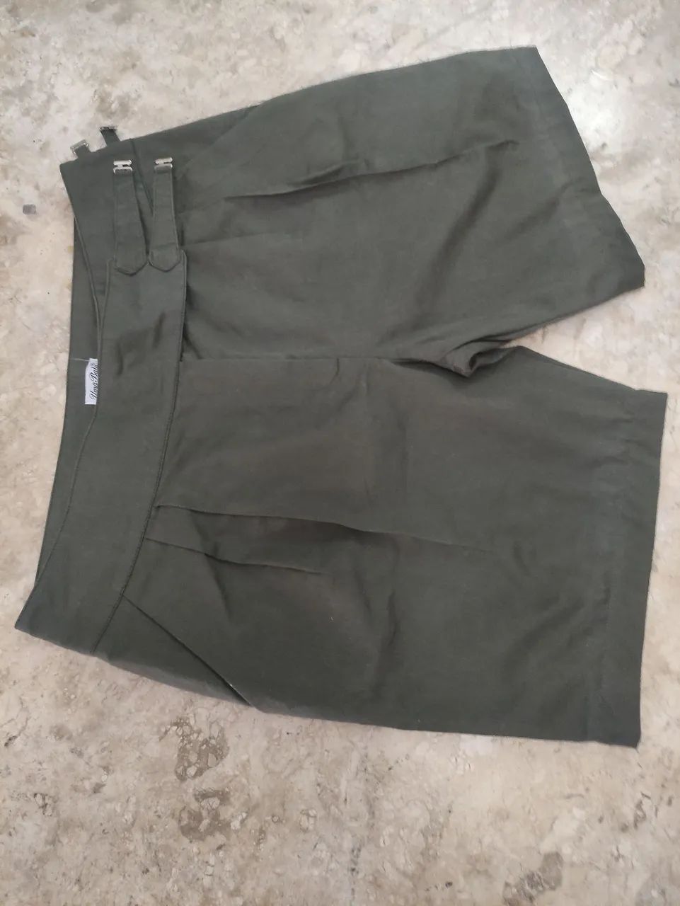 Uma bala shorts verde 46