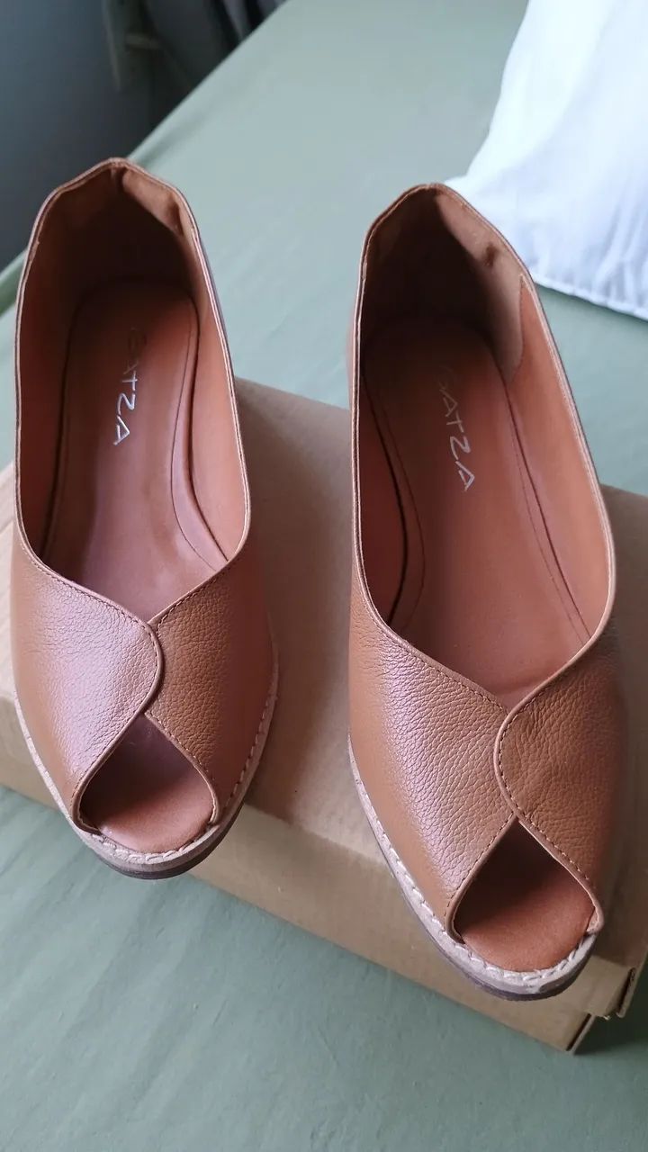 Sandálias peep toe caramelo 