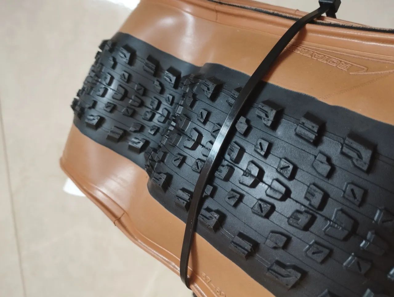 Pneu Maxxies Recon Race e ikon - Foto 2