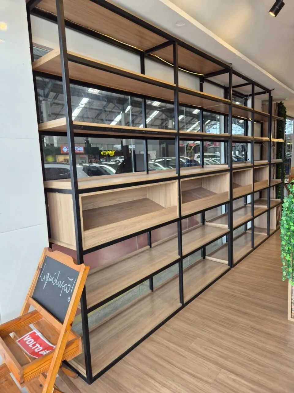 Moveis e prateleiras para loja - Foto 3