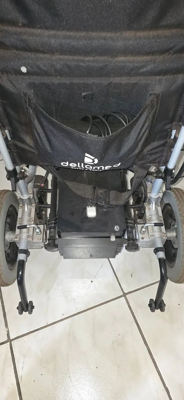 Cadeira de Rodas Elétrica Vende - Foto 3