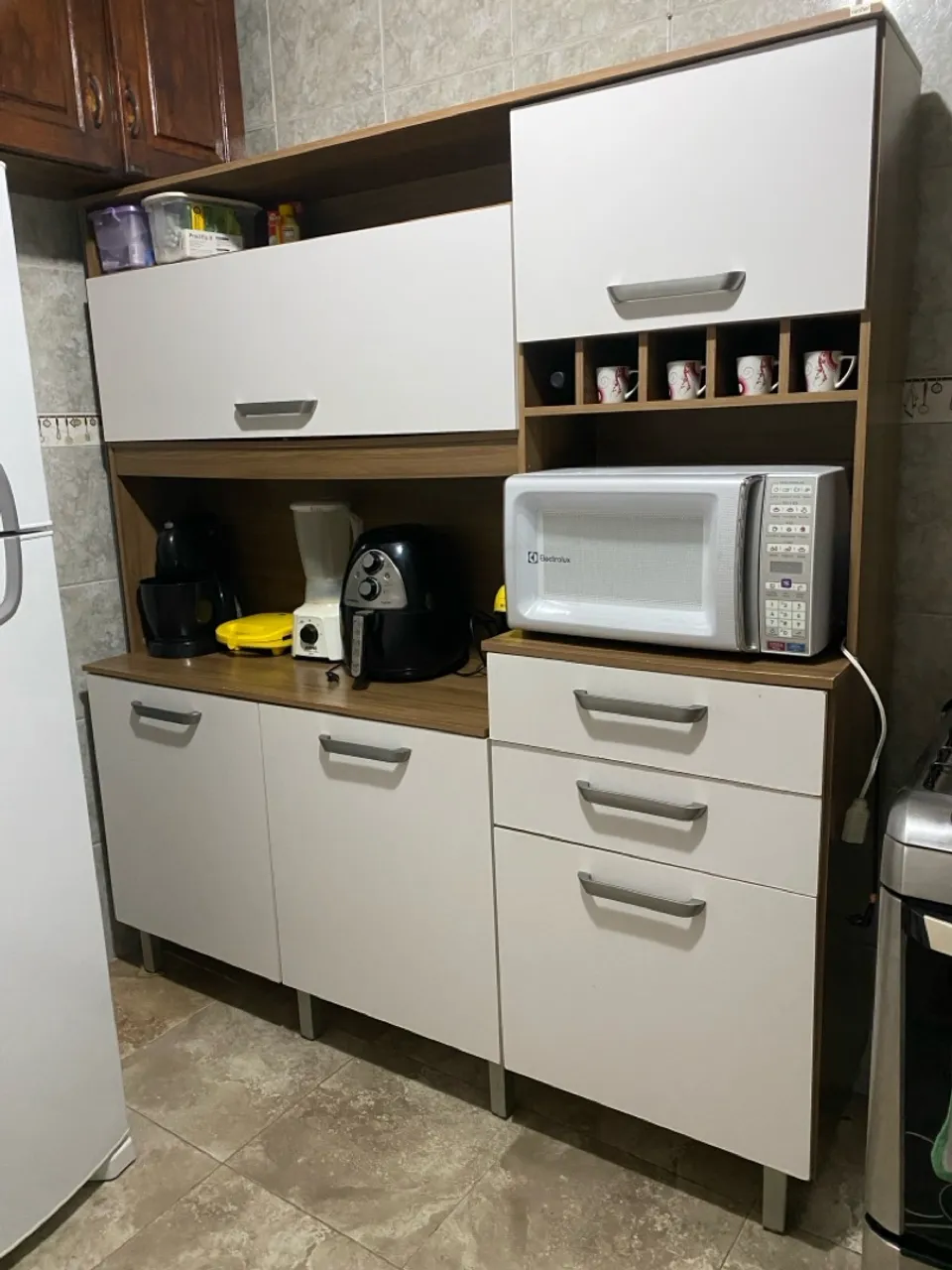 Armário de cozinha completo