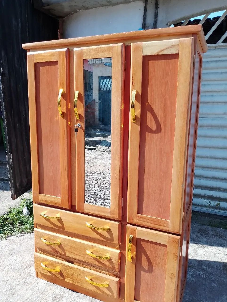 GUARDA ROUPA DE 3 PORTAS NOVO - Foto 2