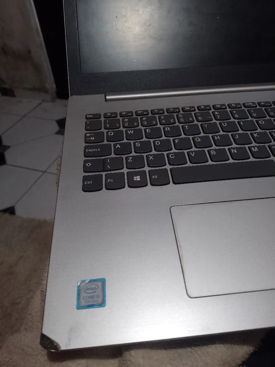 Notebook usado com acessórios  de cabo HDMI E CARREGAR  - Foto 2