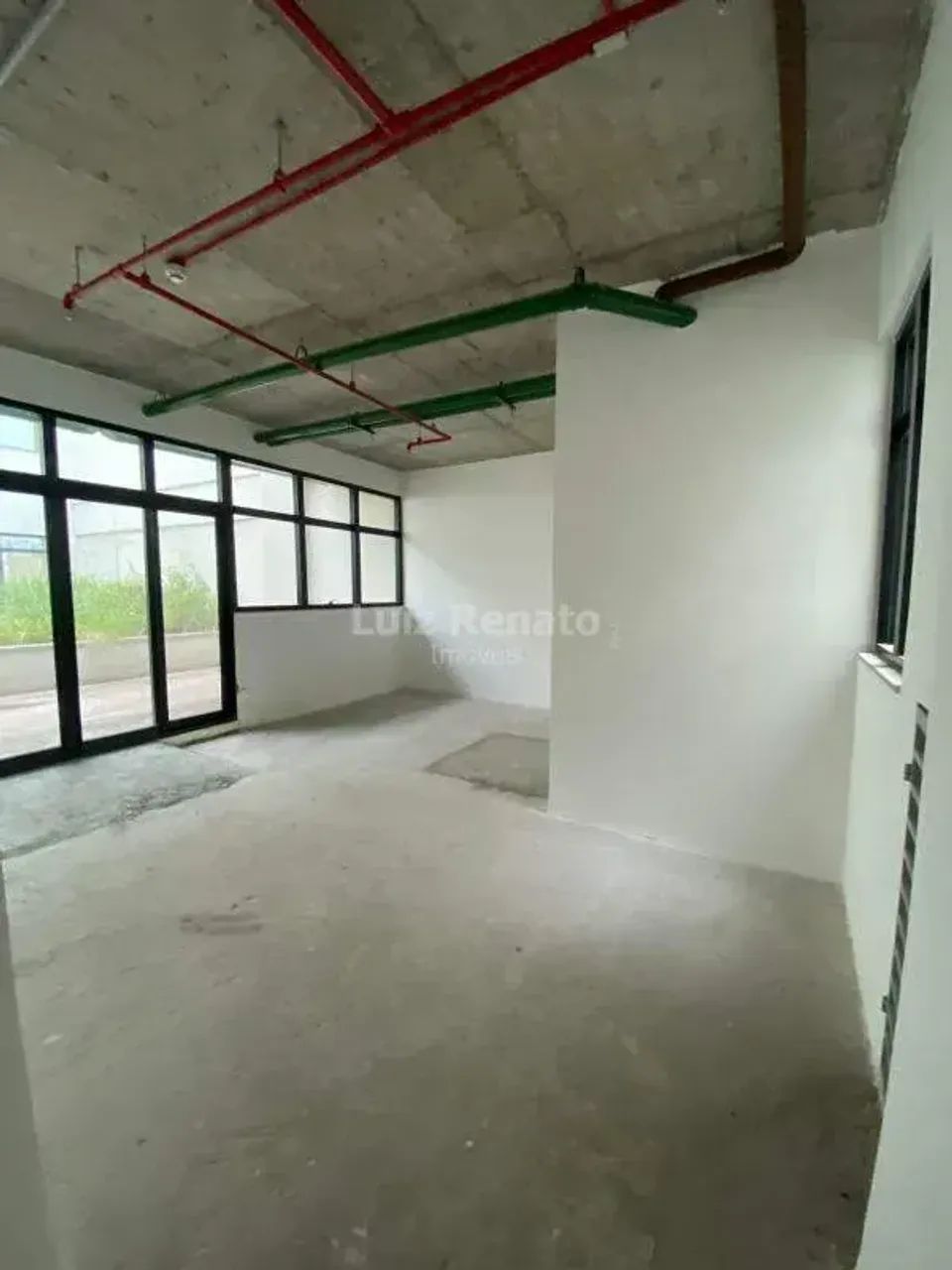 Ampla sala comercial em ponto central da cidade. - Foto 2