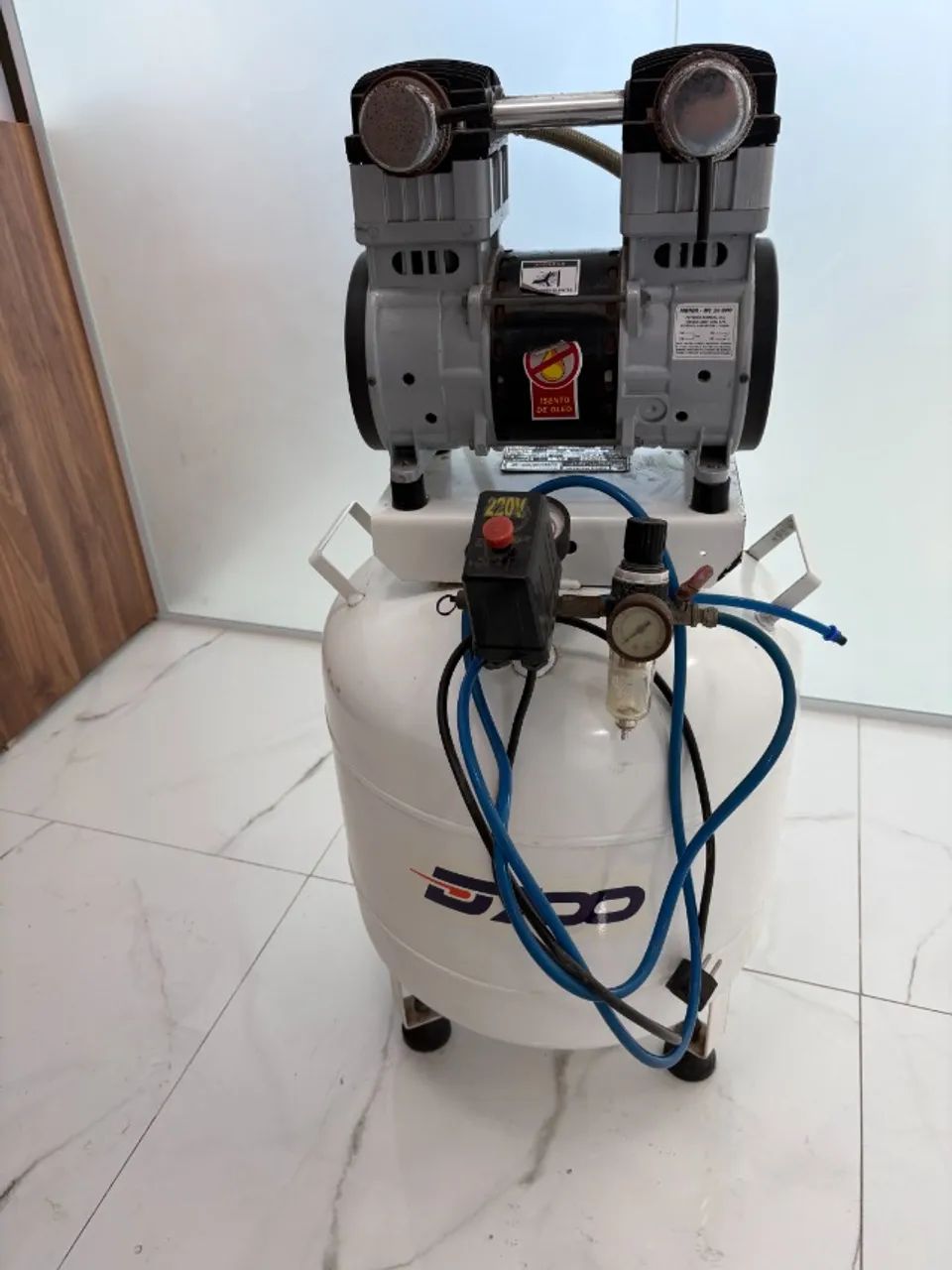 compressor D700 - odontologico