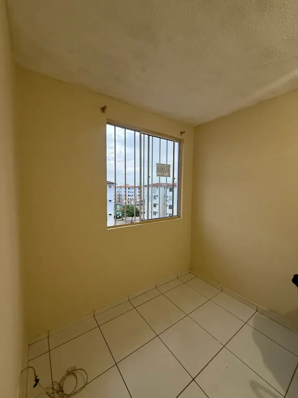 Ideal samambaia 5 andar escada bloco 10, peço caução
