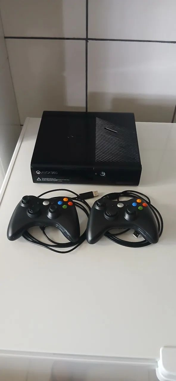 Xbox 360 com dois controles e 79 jogos - Foto 2