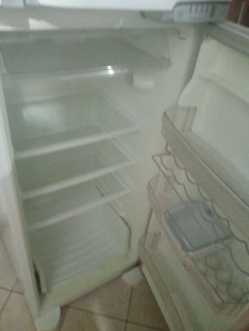 Geladeira com defeito 