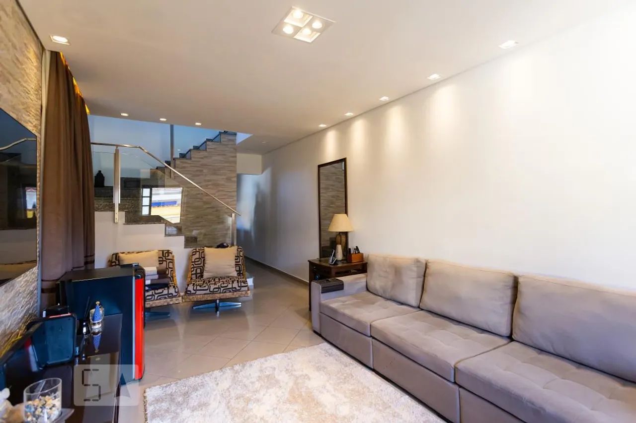 Casa à Venda - Vila Yara, 3 Quartos, 180 m2