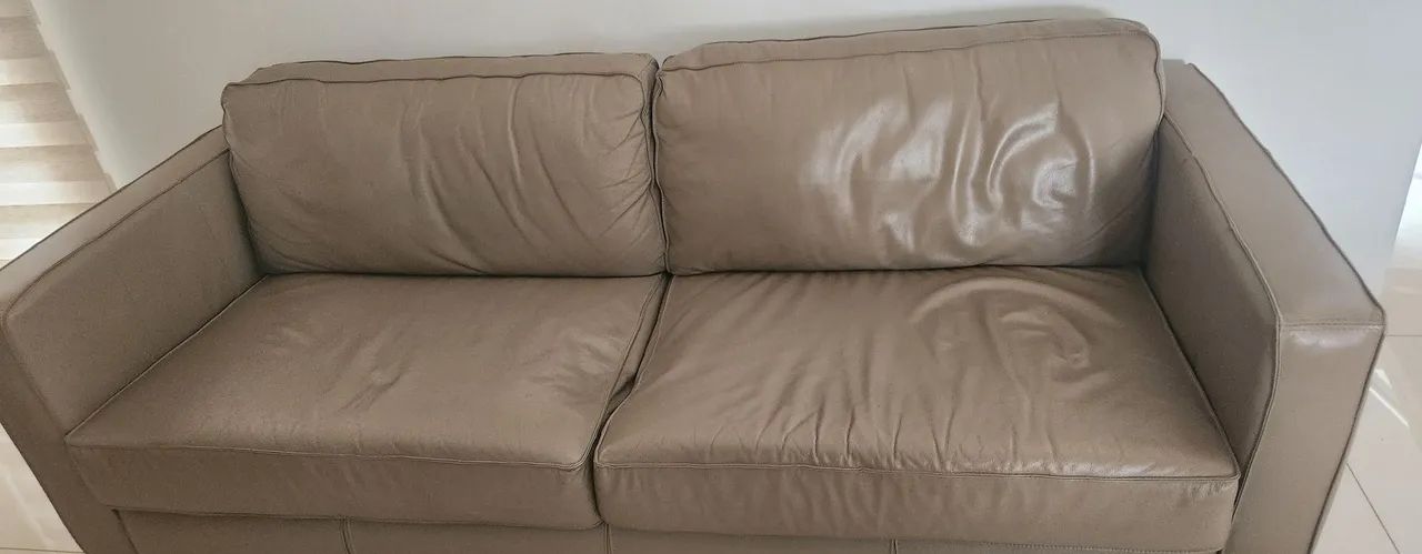Sofa couro 3 e.2.lugares