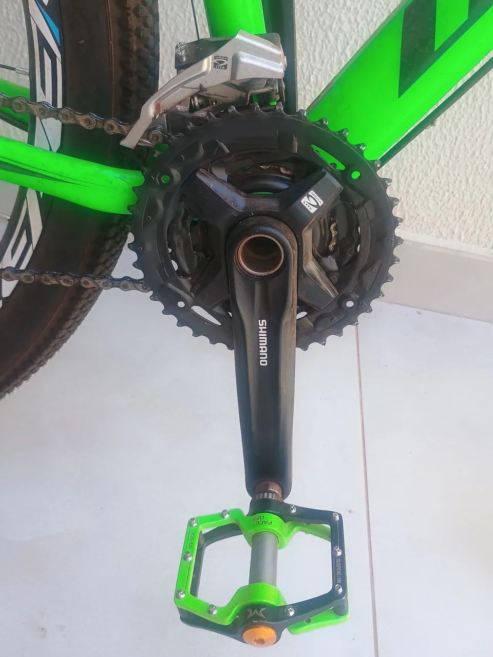 Vendo ou troco Bicicleta aro 29 (Pouco usada) - Foto 4