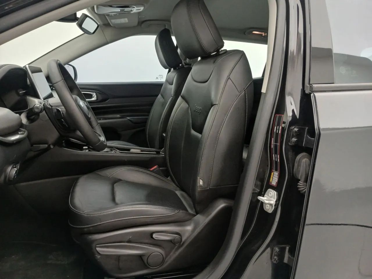 Jeep Compass LONG. T270 1.3 TB 4x2 Flex Aut., foto 16 de 18