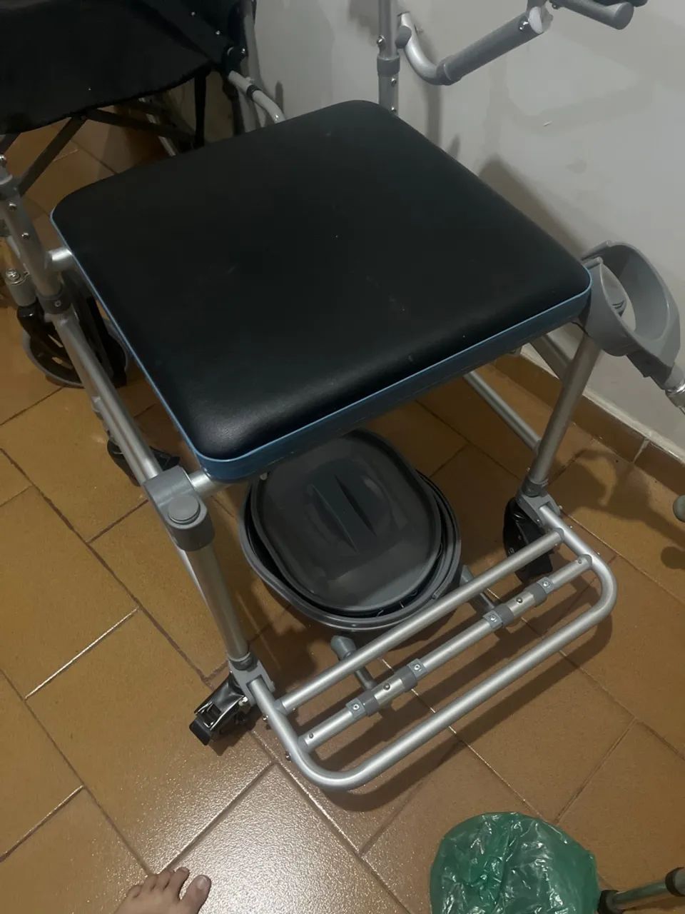 Cadeira de banho  - Foto 4
