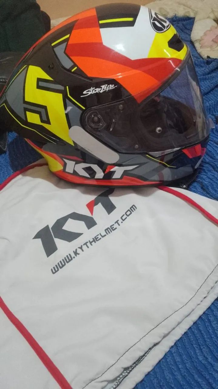 Capacete kyt