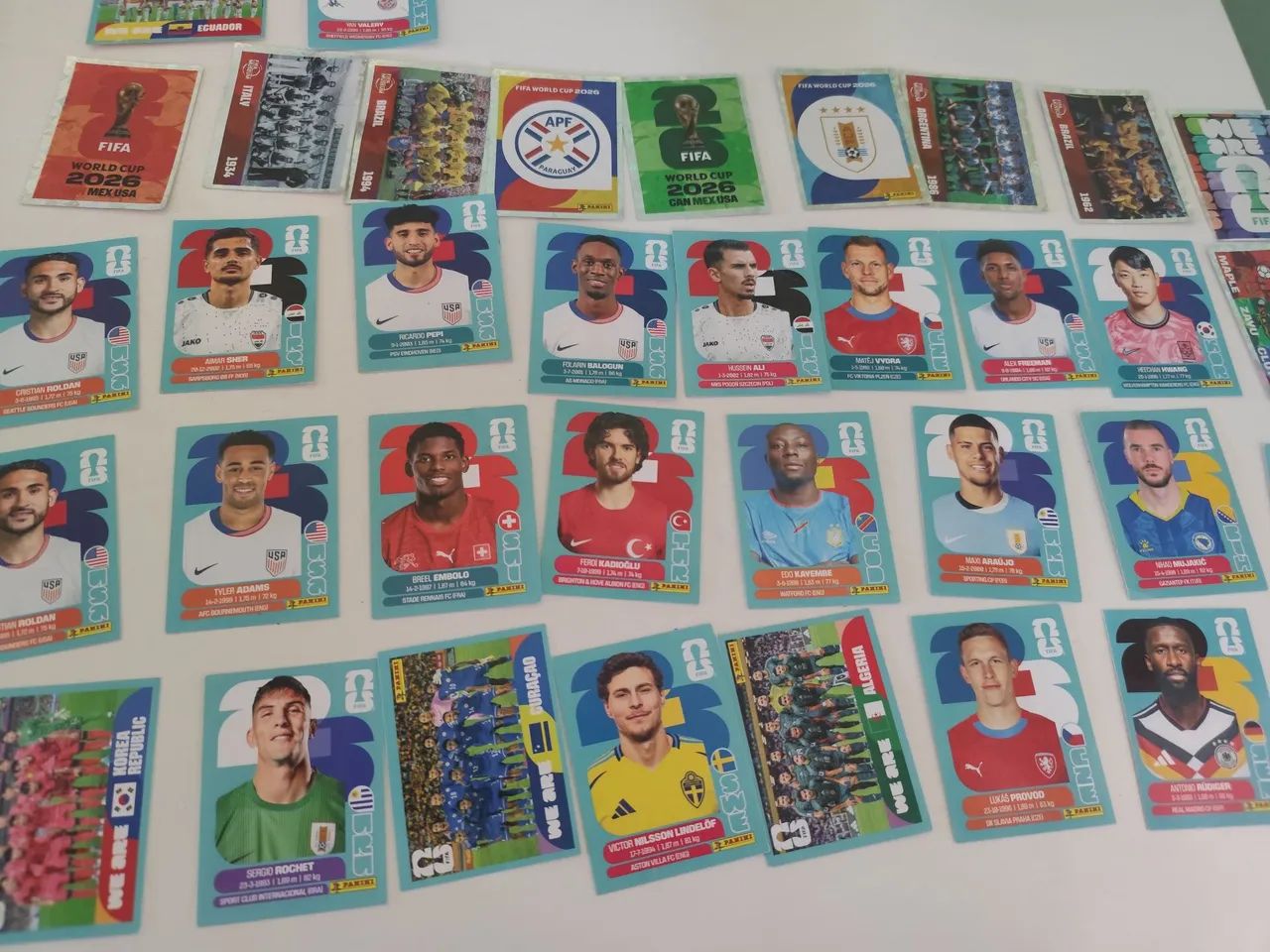 Vende-se figurinhas da copa - Foto 2