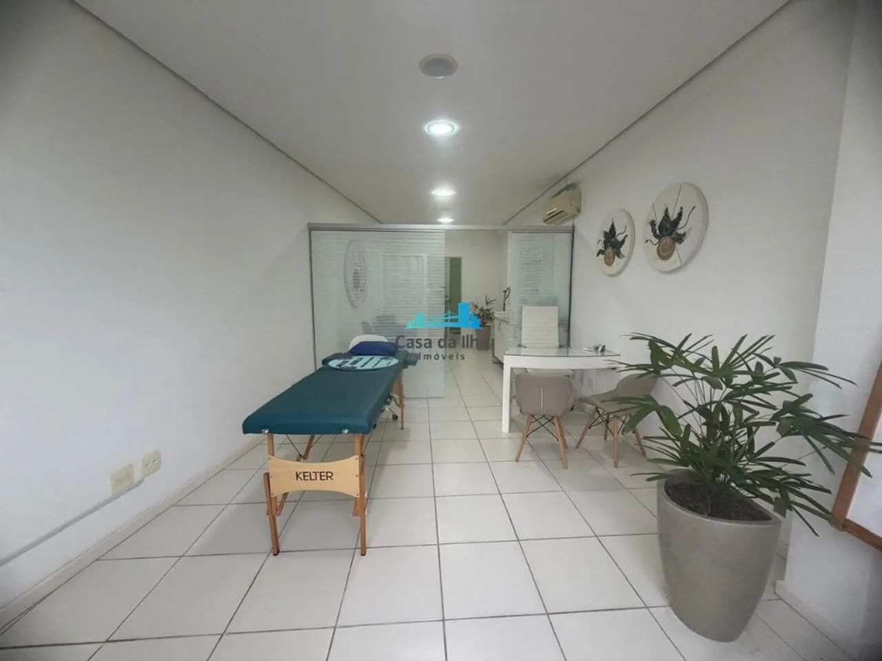 Sala comercial Córrego Grande 1 vaga de garagem