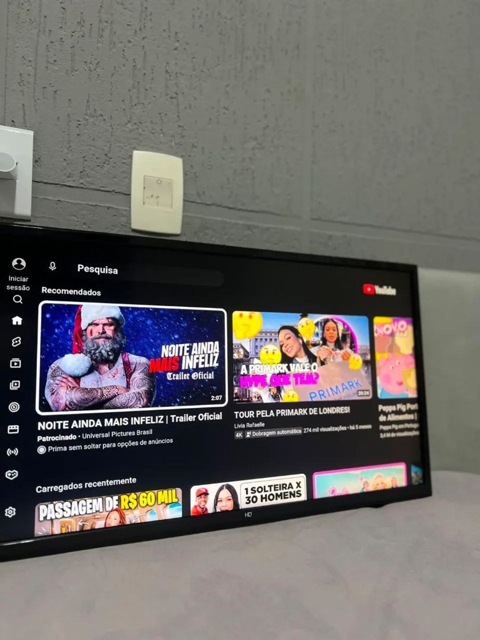 Vendo televisão smartv HQ 28 polegadas super nova - Foto 2