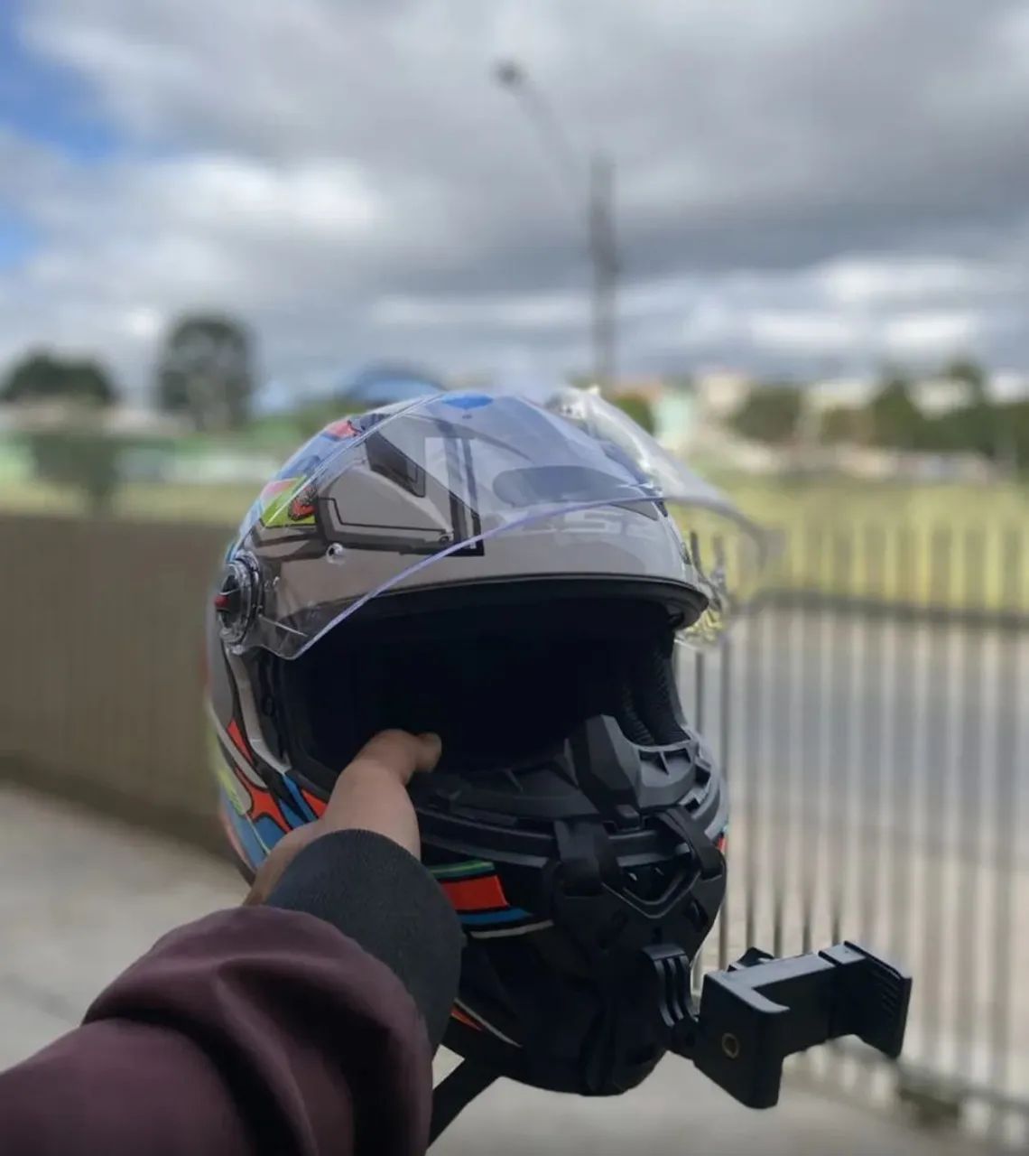 Suporte de capacete para celular - Foto 2