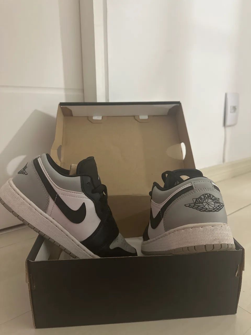 Tênis Air Jordan 1 Low (GS) 34 Original - Foto 3