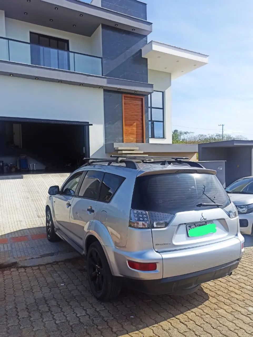 Mitsubishi Outlander 2011