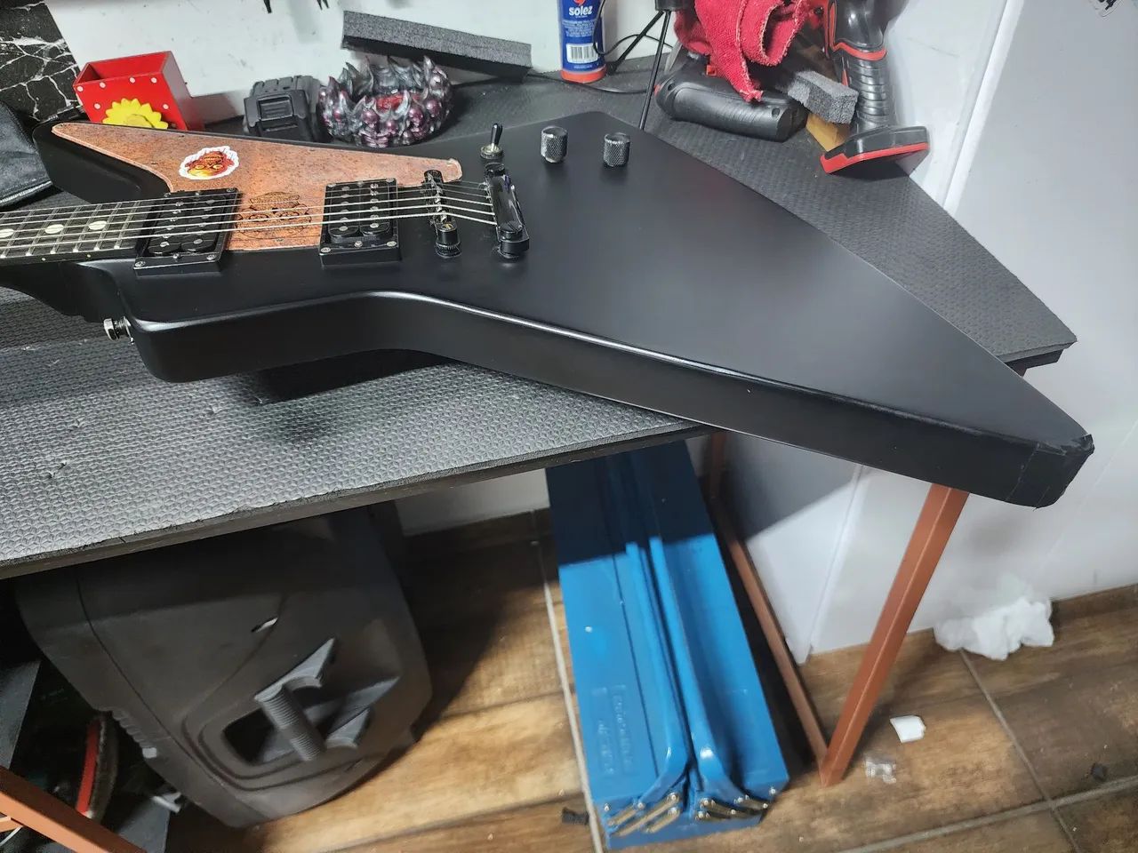 Epiphone explorer gothic com case original  - Foto 3