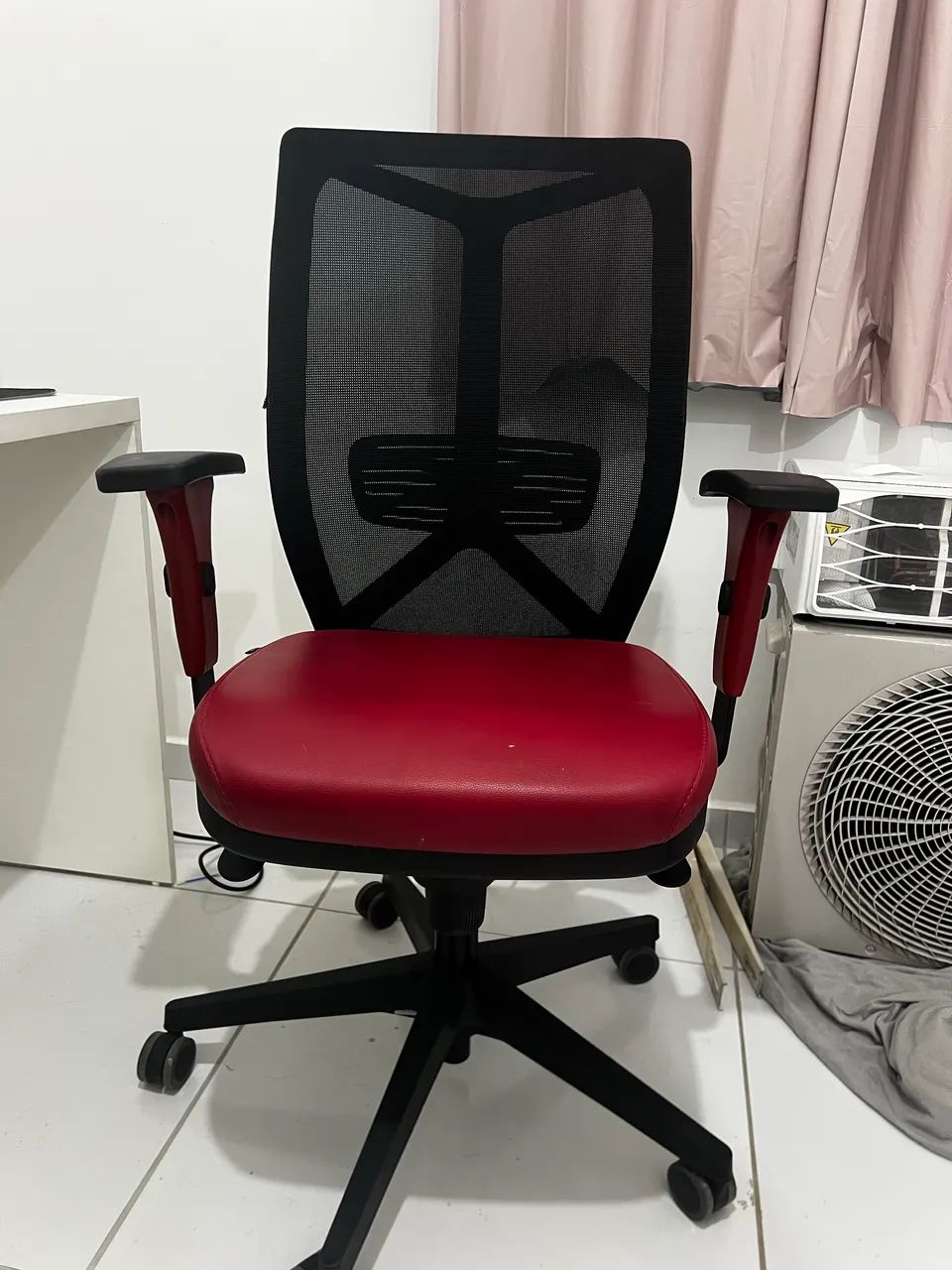 CADEIRA DE ESCRITÓRIO 