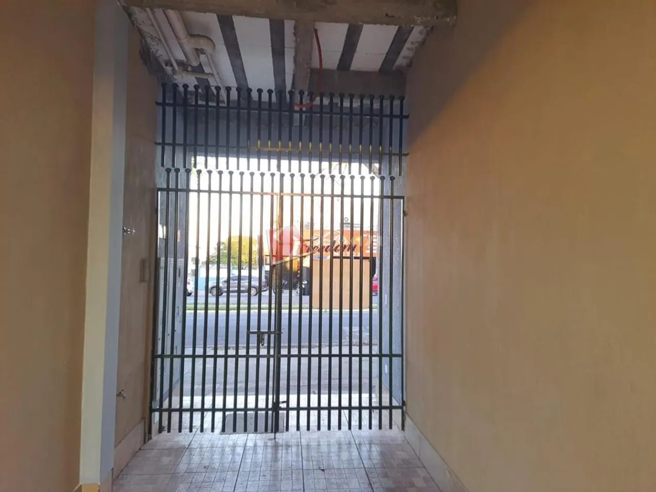 Sobreloja para alugar em Maringá, Jardim Alvorada, com 1 quarto, com 40 m² - Foto 2