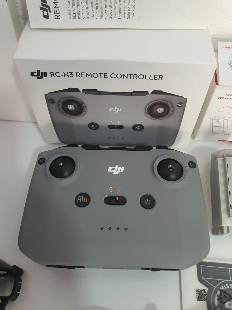 Drone Dji Neo combo Fly More + acessórios para aprimorar e assegurar voos. - Foto 4