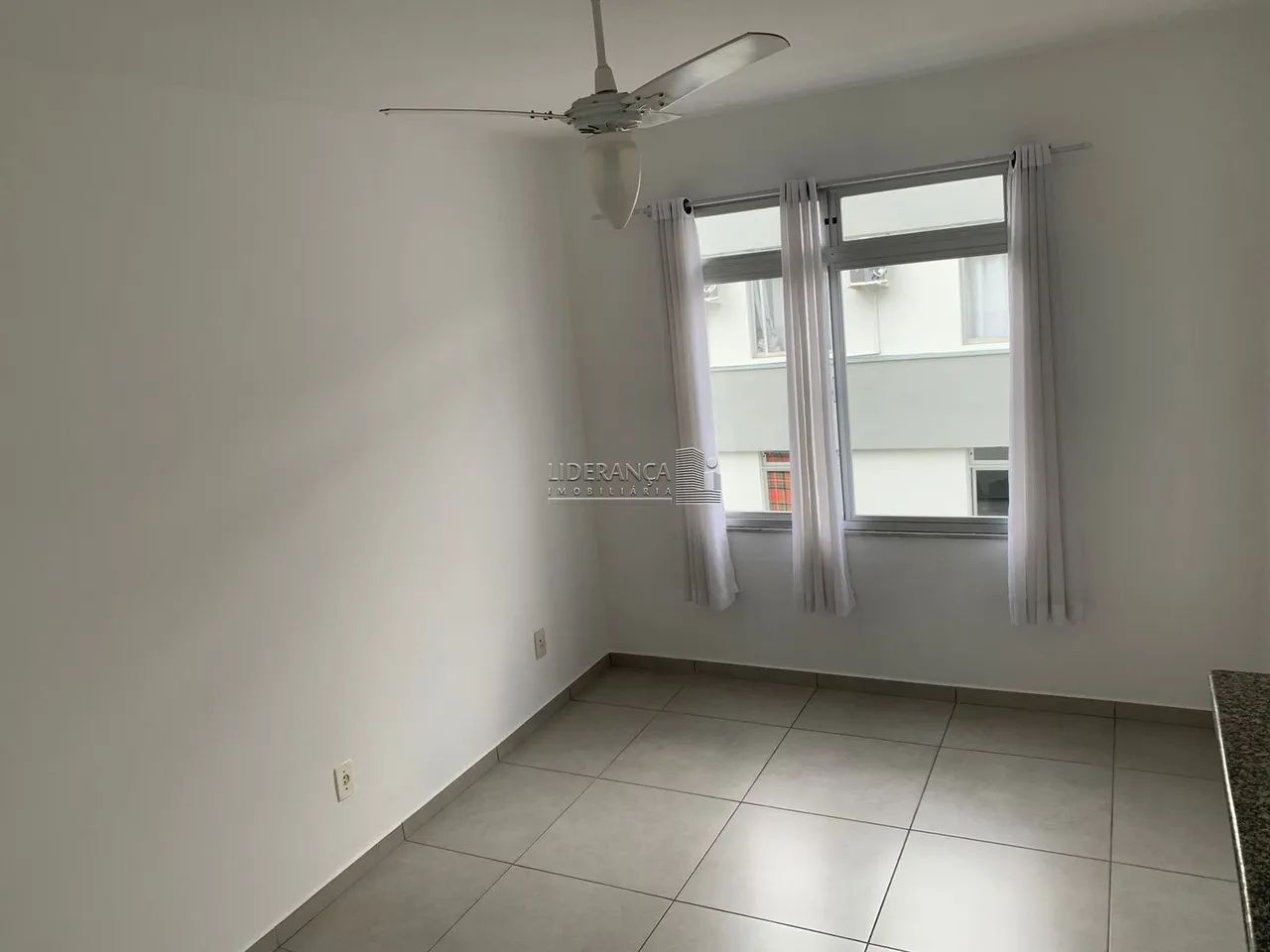 Apartamento, Trindade, 03 Dormitórios, 01 Vaga - Foto 4