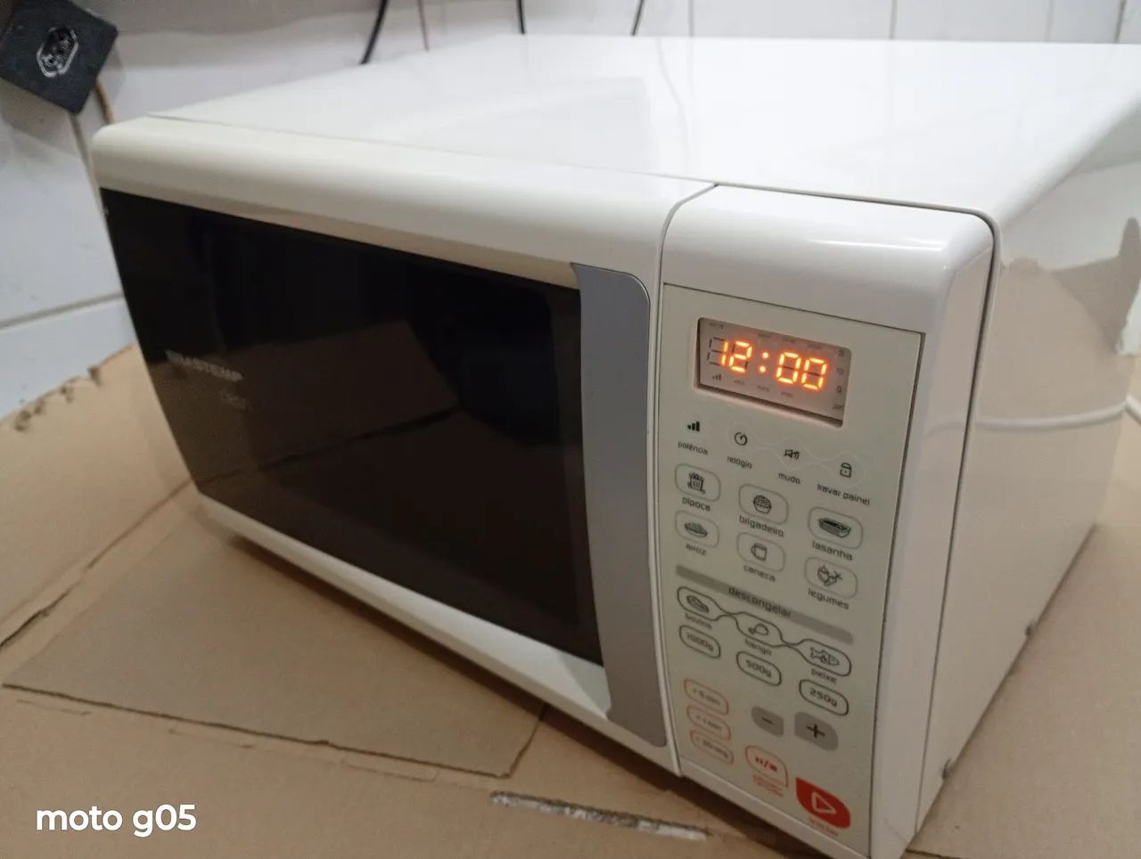 Forno micro-ondas 20 l