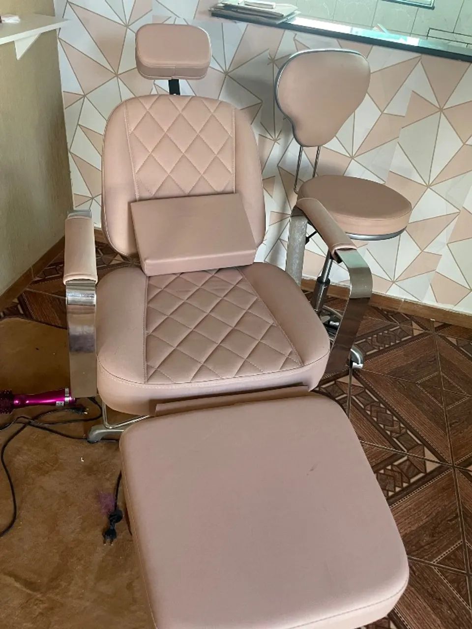 Cadeira/maca para salão +mocho