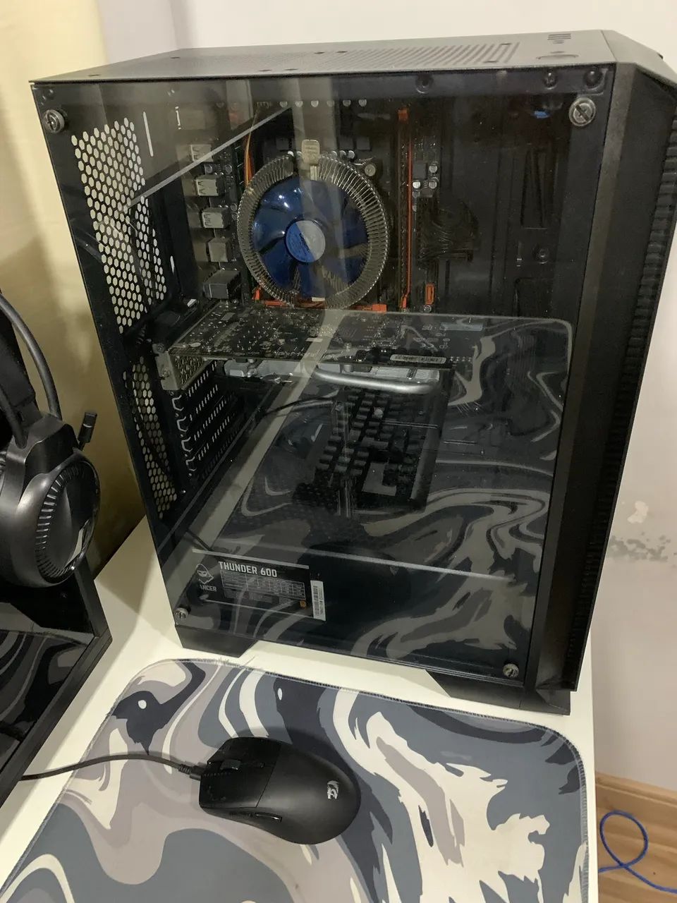Vende-se computador semi-novo
