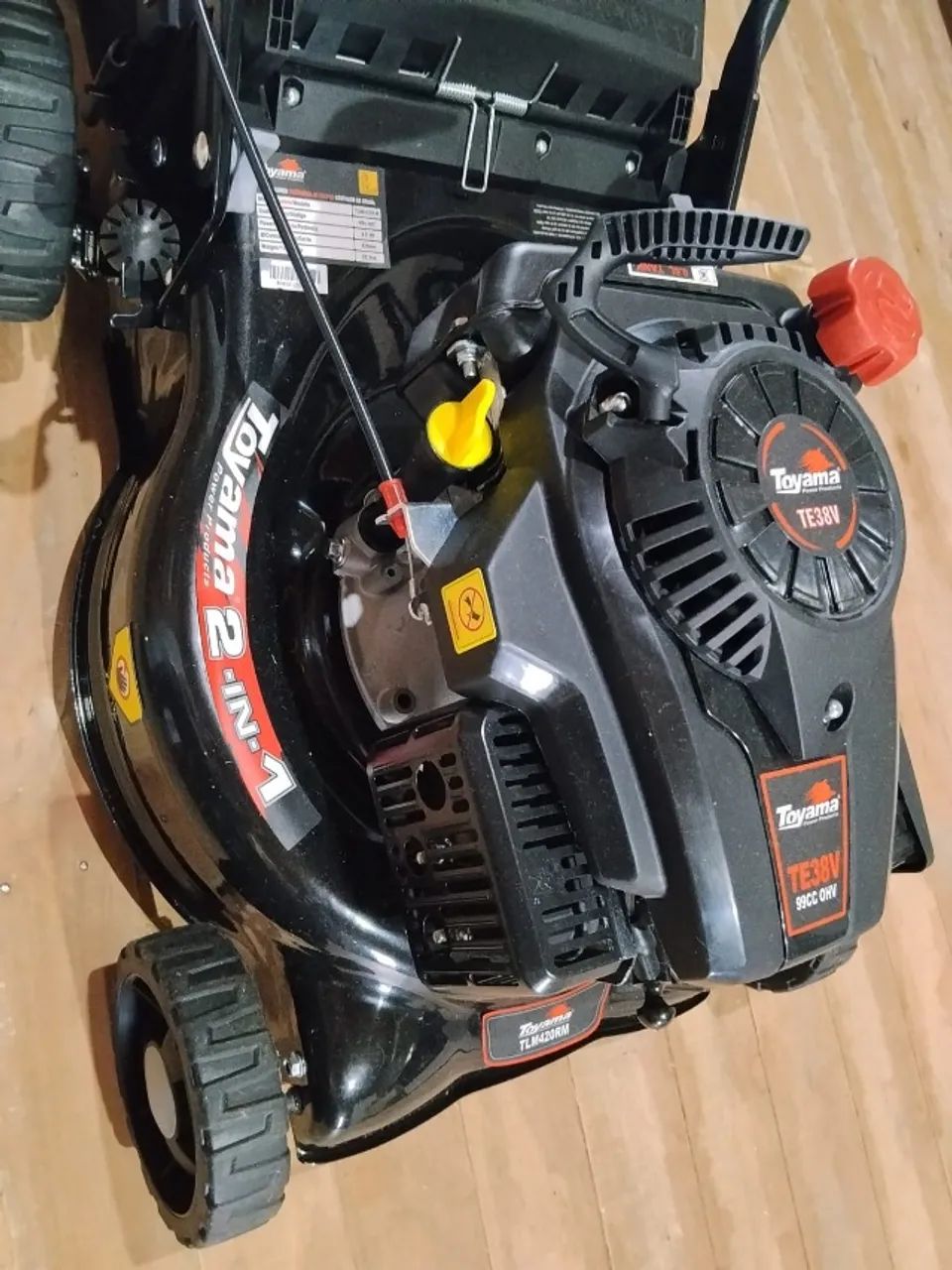 Cortador de Grama à Gasolina 3,5 HP 4 Tempos TLM420RM-38 TOYAMA