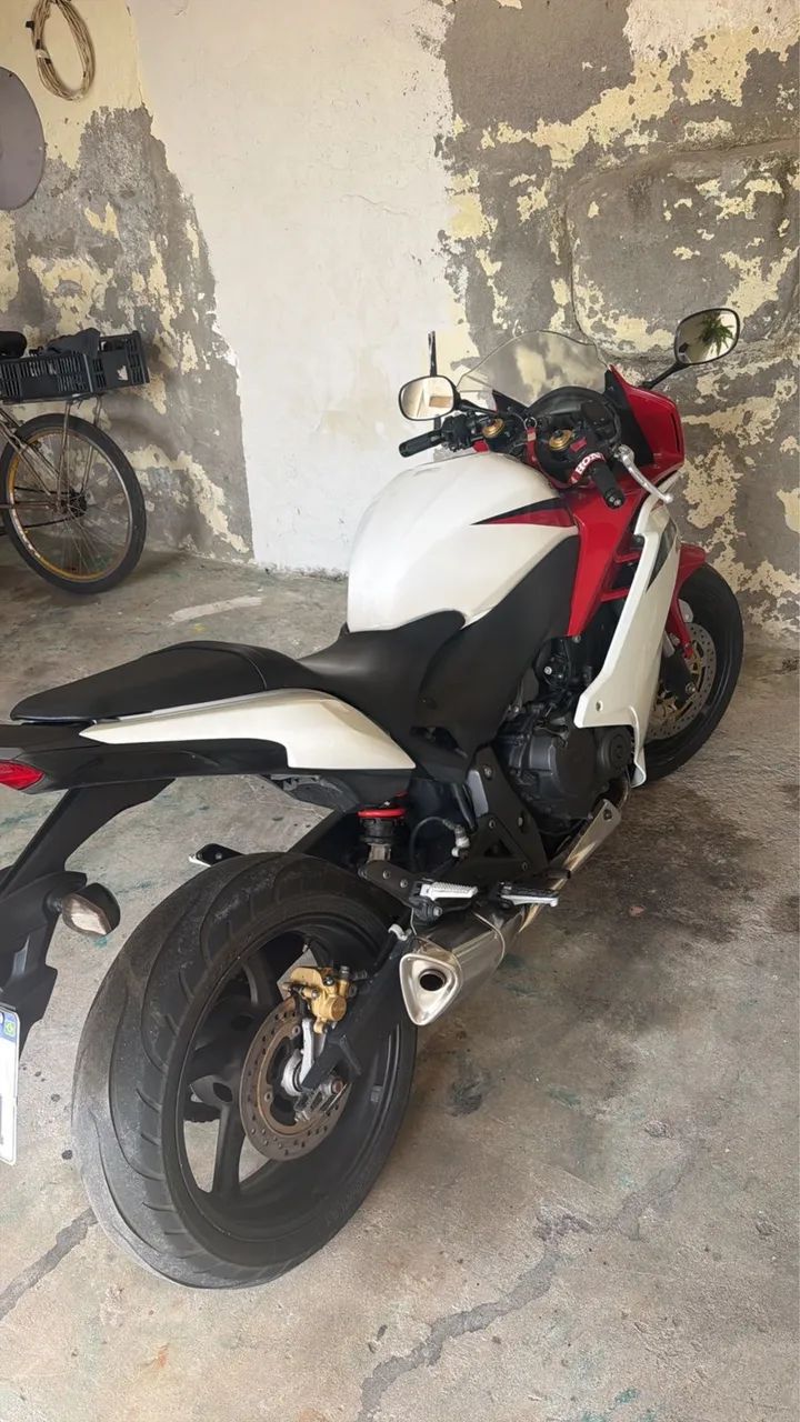 Vendo ou troco CBR 600f  - Foto 2