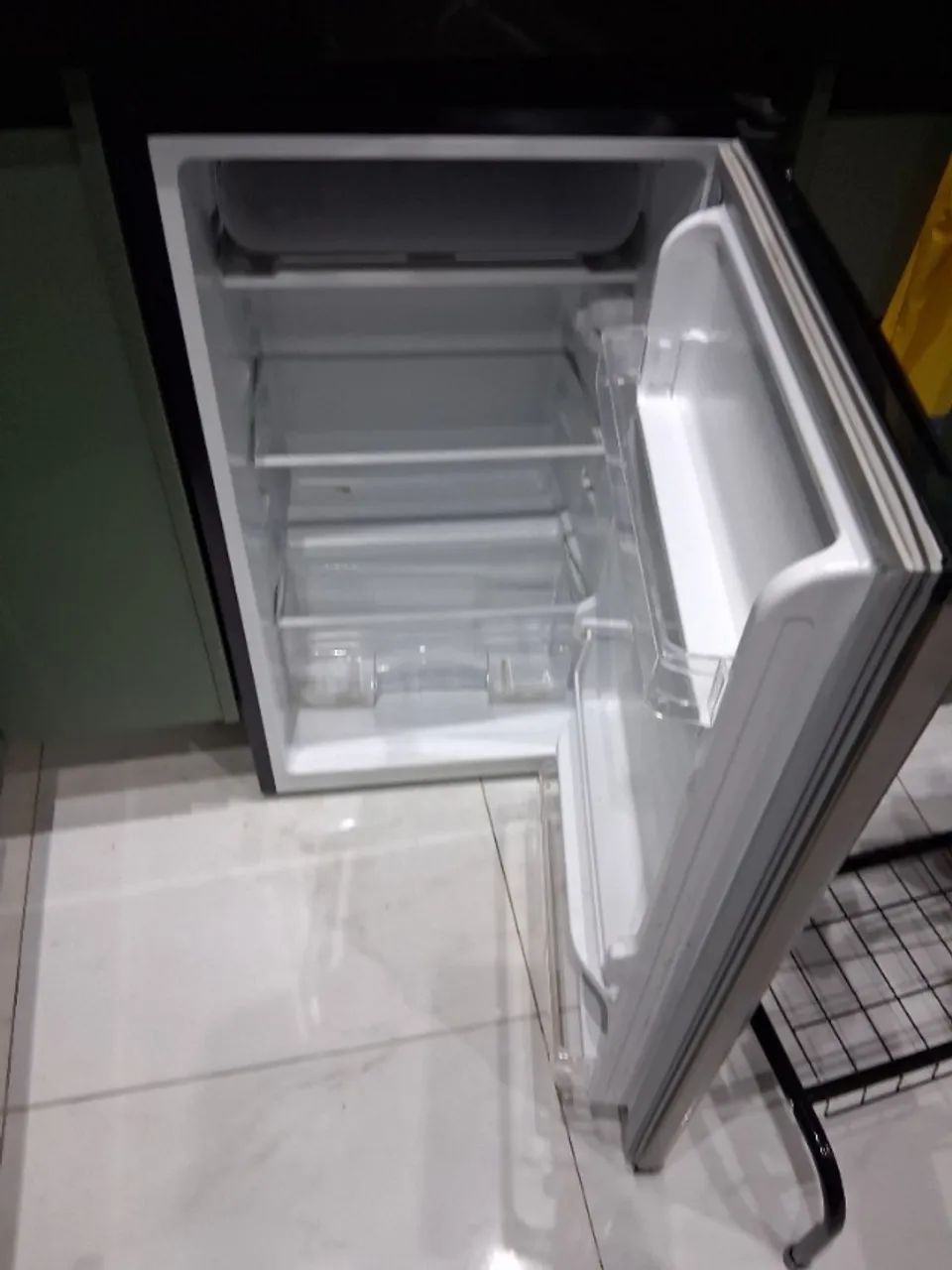 Frigobar Philco Inox 92l - Foto 3