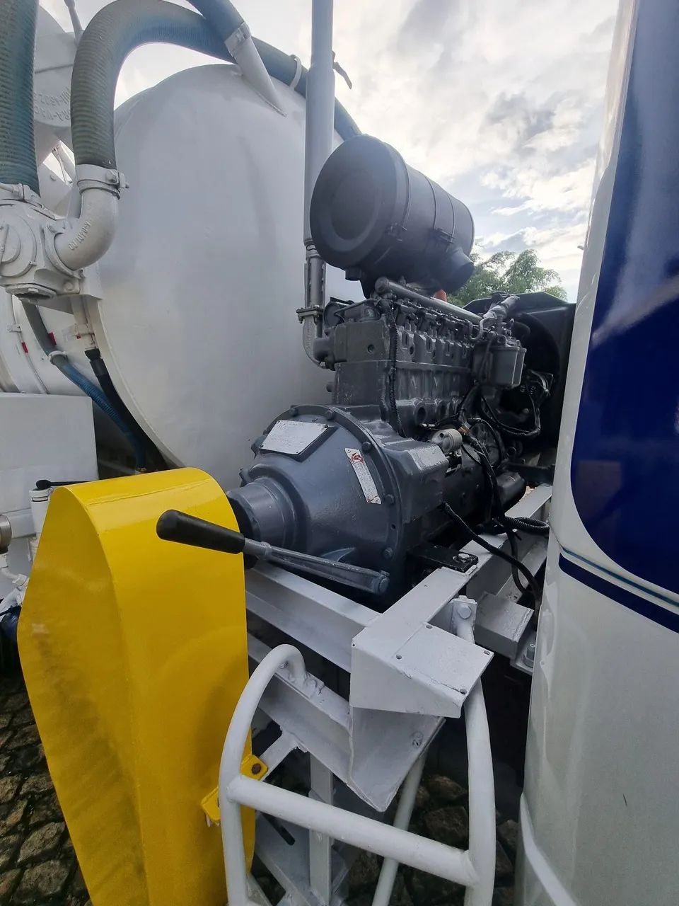 Caminhão MB 1618 Tanque Combinado - Foto 10