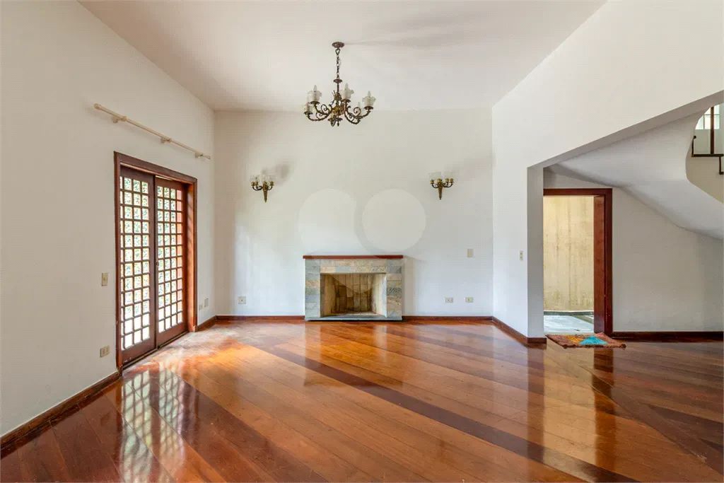 Casa em condomínio completo no Morumbi