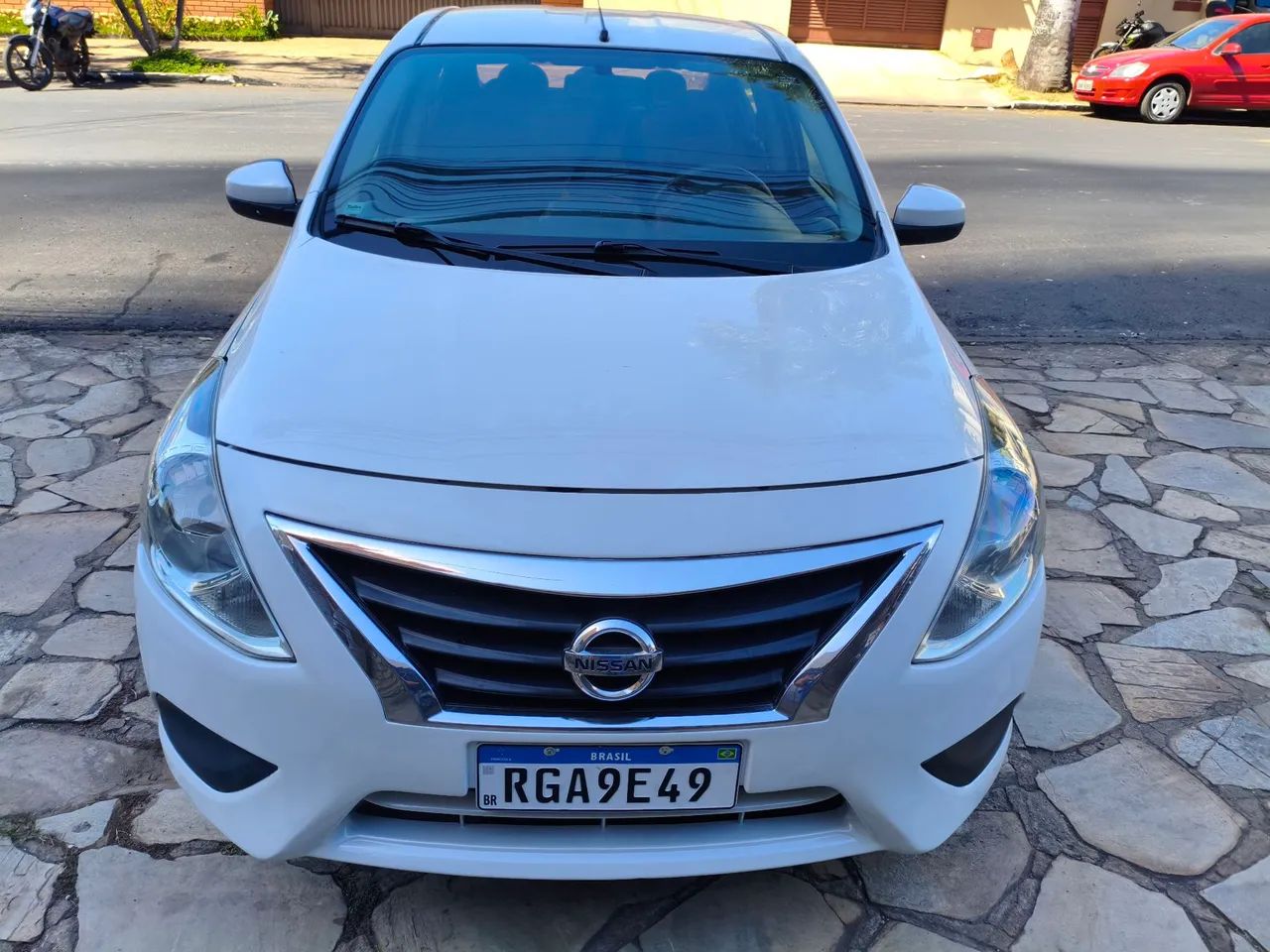 Nissan Versa 2021