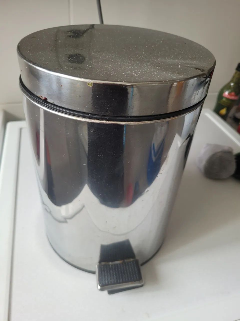 Lixeira inox 5L ideal pra cozinha ou banheiro